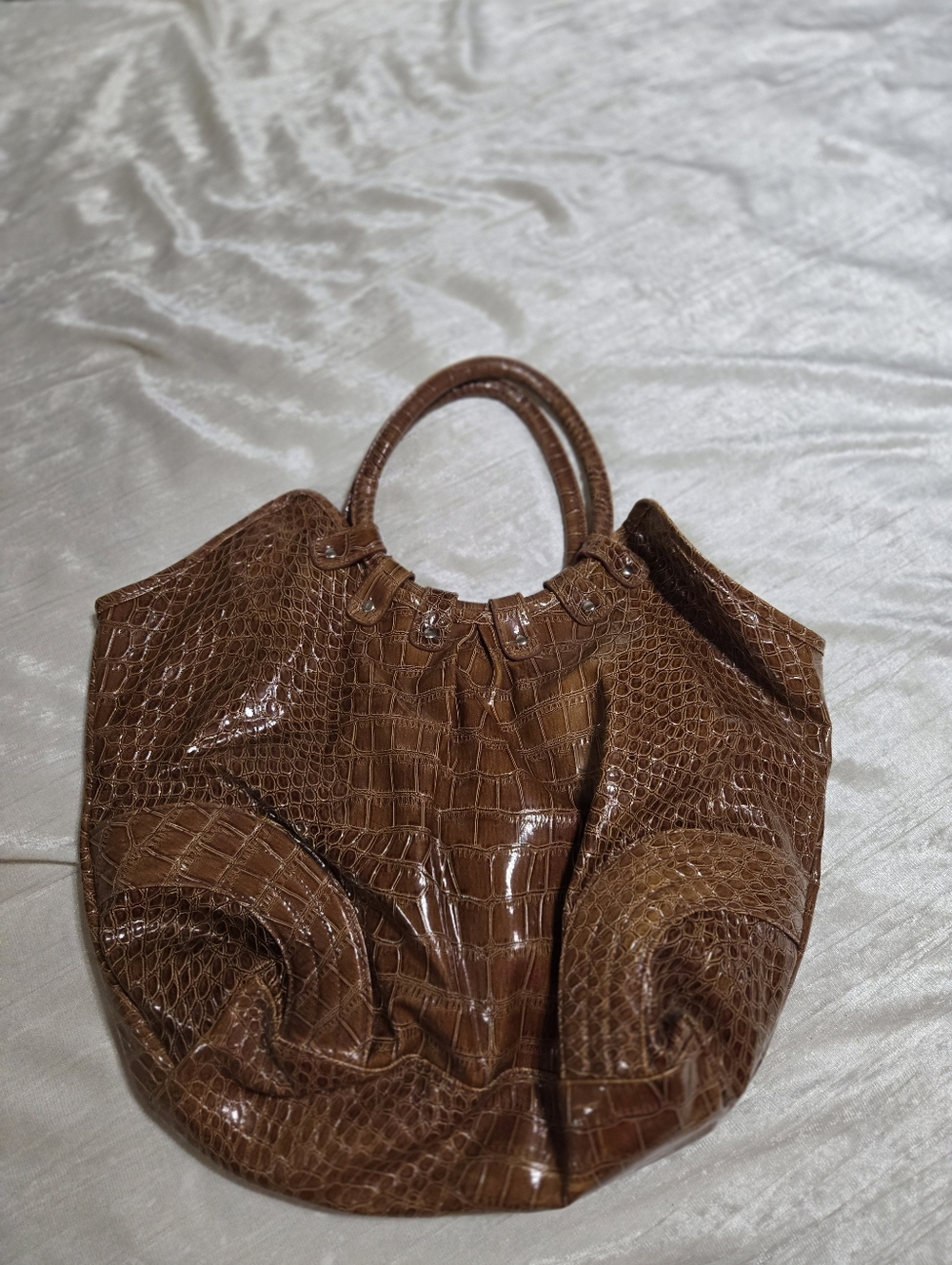 Croc-Embossed Brown Faux Leather Tote Bag - Picture 3 of 7